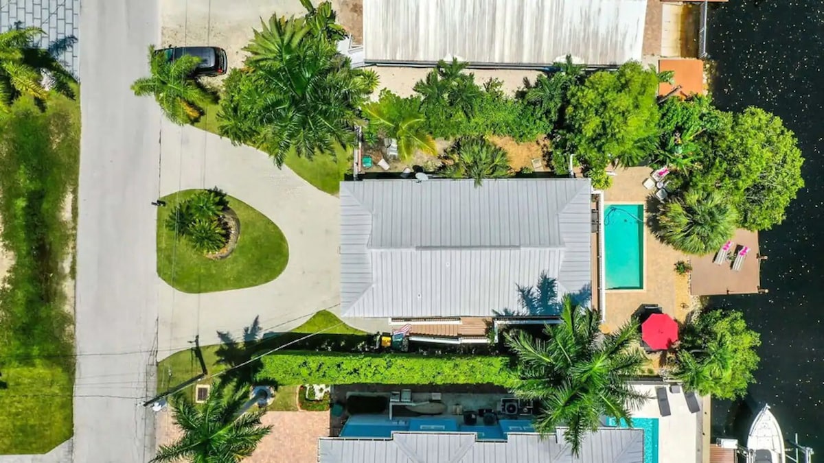 Photo 47 of 3BED 3BATH Tropical Paradise WATERFRONT POOL HOUSE On Canal 1 mile to the BEACH!