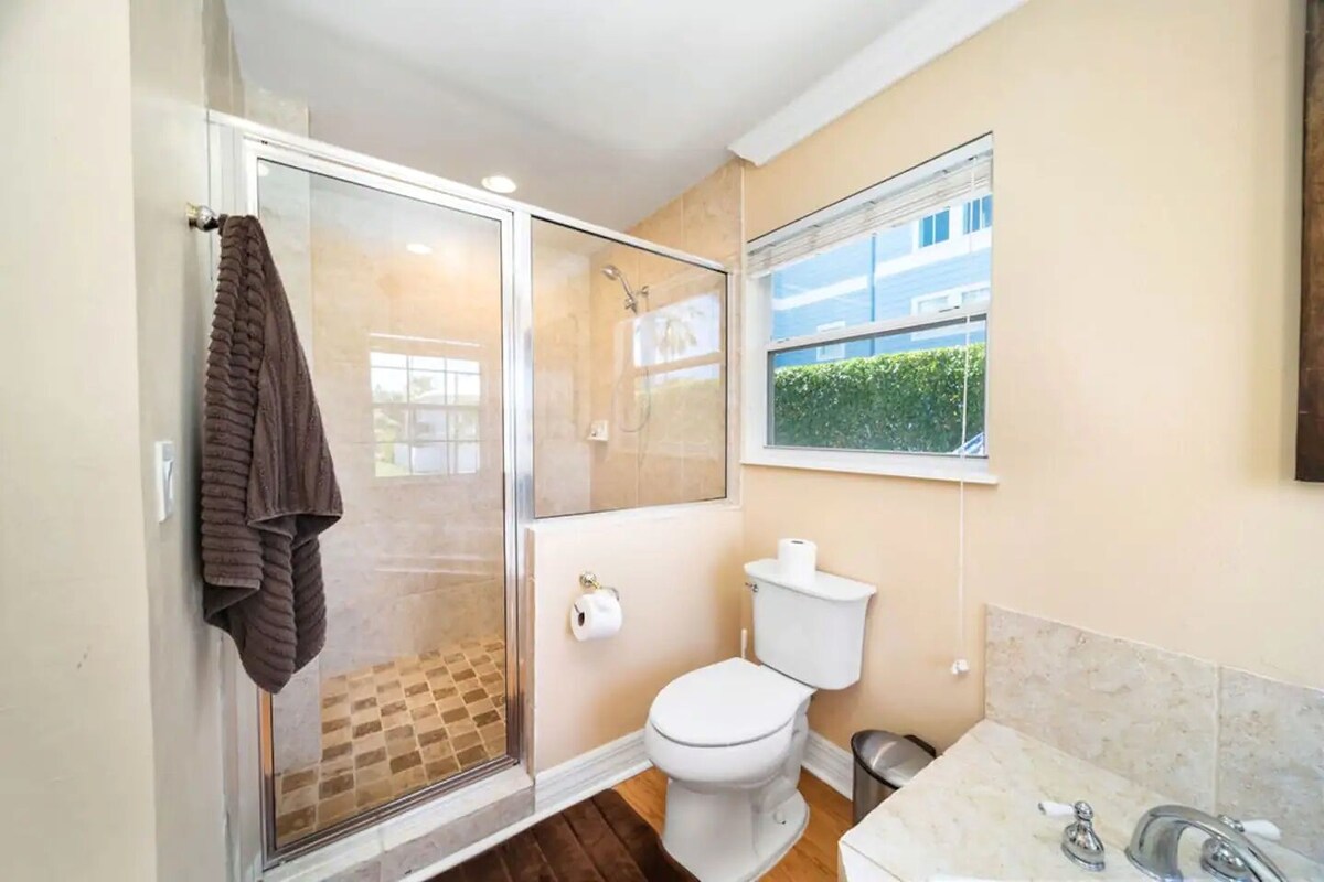 Photo 28 of 3BED 3BATH Tropical Paradise WATERFRONT POOL HOUSE On Canal 1 mile to the BEACH!
