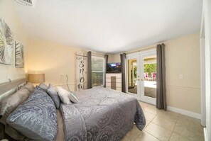 3 bedrooms, desk, iron/ironing board, free WiFi