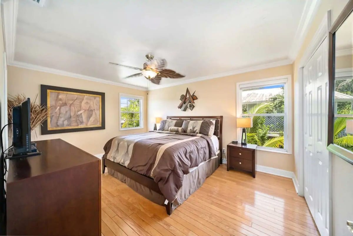 Photo 24 of 3BED 3BATH Tropical Paradise WATERFRONT POOL HOUSE On Canal 1 mile to the BEACH!