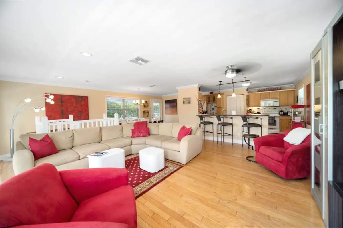 Photo 18 of 3BED 3BATH Tropical Paradise WATERFRONT POOL HOUSE On Canal 1 mile to the BEACH!