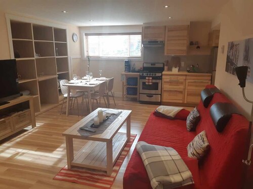 Sentinel Mountain view Flat, outdoor activities & parks right at your doorstep