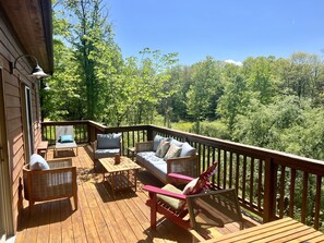 Property grounds - for the creative spirit, swimming dock on pond, horses to pet, Fire pit (Ulster Park)