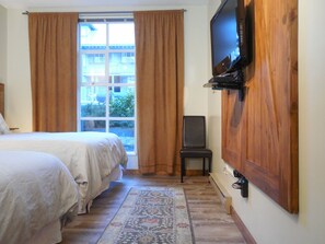 1 habitación, tabla de planchar con plancha, wifi gratis y ropa de cama 