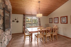 Dining - Falcon Cabin | Pets | Wood Fire (Fairmont Hot Springs)