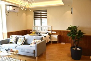 Luxury-Doppelzimmer, 1 Schlafzimmer | Schreibtisch, Verdunkelungsvorhänge, kostenloses WLAN