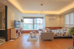 Luxury-Doppelzimmer, 1 Schlafzimmer | Schreibtisch, Verdunkelungsvorhänge, kostenloses WLAN