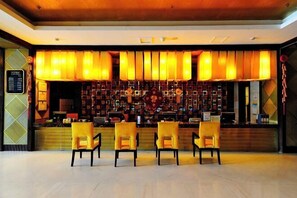 Bar (on property) - King Sa Hotel (Shishi)