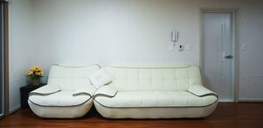 Family Room (Duplex) | Living area - Jeju J Pension (Seogwipo)