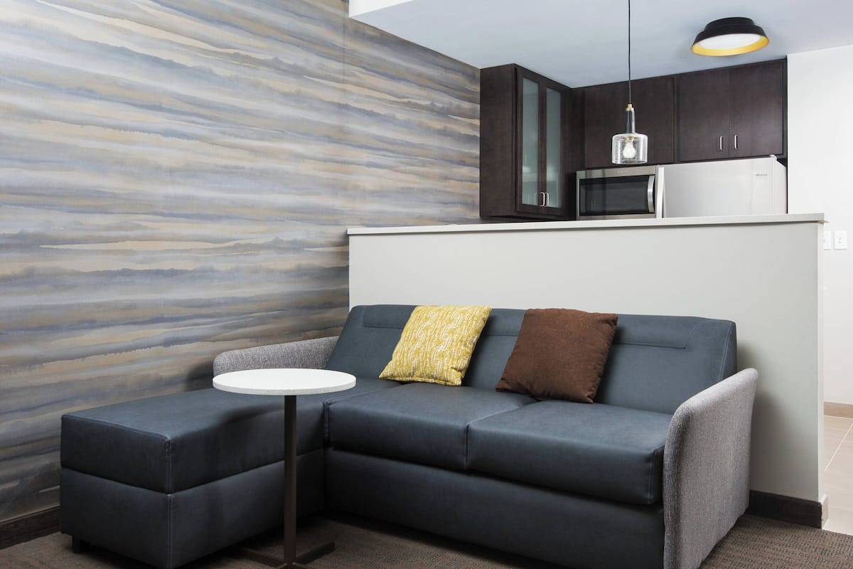 55-inch flat-screen tv with satellite channels, tv, netflix