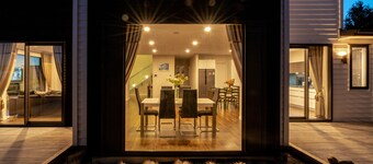 LongBay Spacious Luxurious 5 Bdrm House