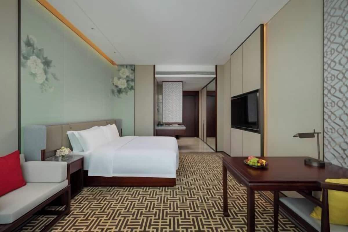 Minibar, in-room safe, desk, blackout drapes