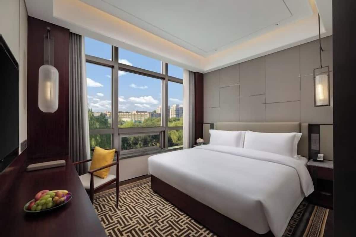 Minibar, in-room safe, desk, blackout drapes
