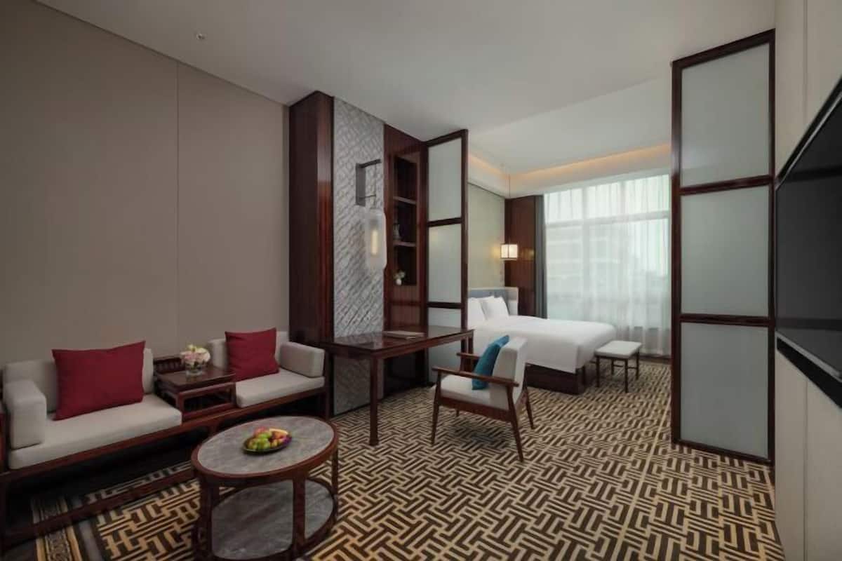 Minibar, in-room safe, desk, blackout drapes