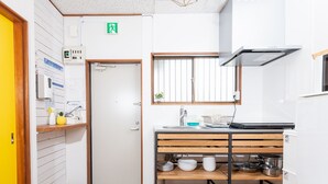 基础公寓 | 私人厨房 | 冰箱、微波炉、炉灶、电热水壶