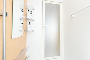 Bathroom - Pine Tree (Kamakura)
