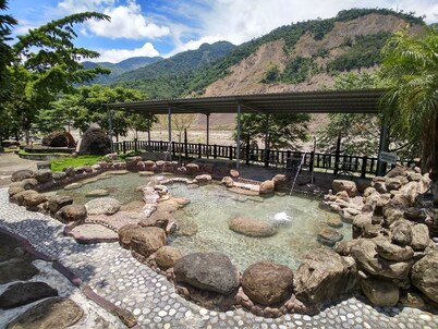 Fangchen Hot Spring Resort