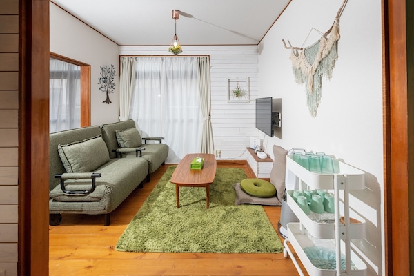 Apartemen | Area keluarga | TV layar datar