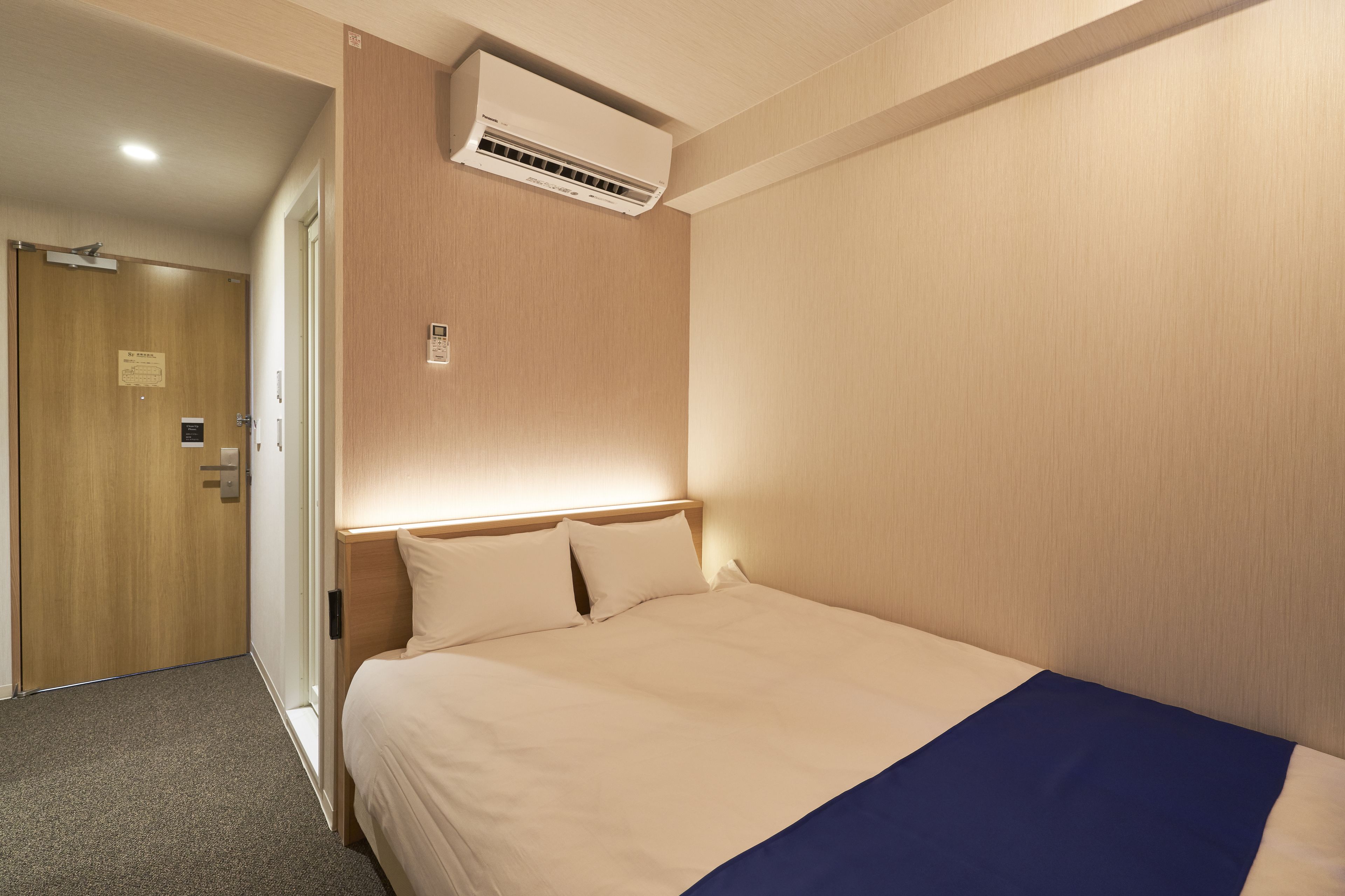 single room | in-room safe, blackout curtains, iron/ironing board, free wifi