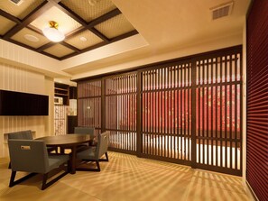 Individually decorated, individually furnished, desk, iron/ironing board - Sanrriott Kitahama (Osaka)