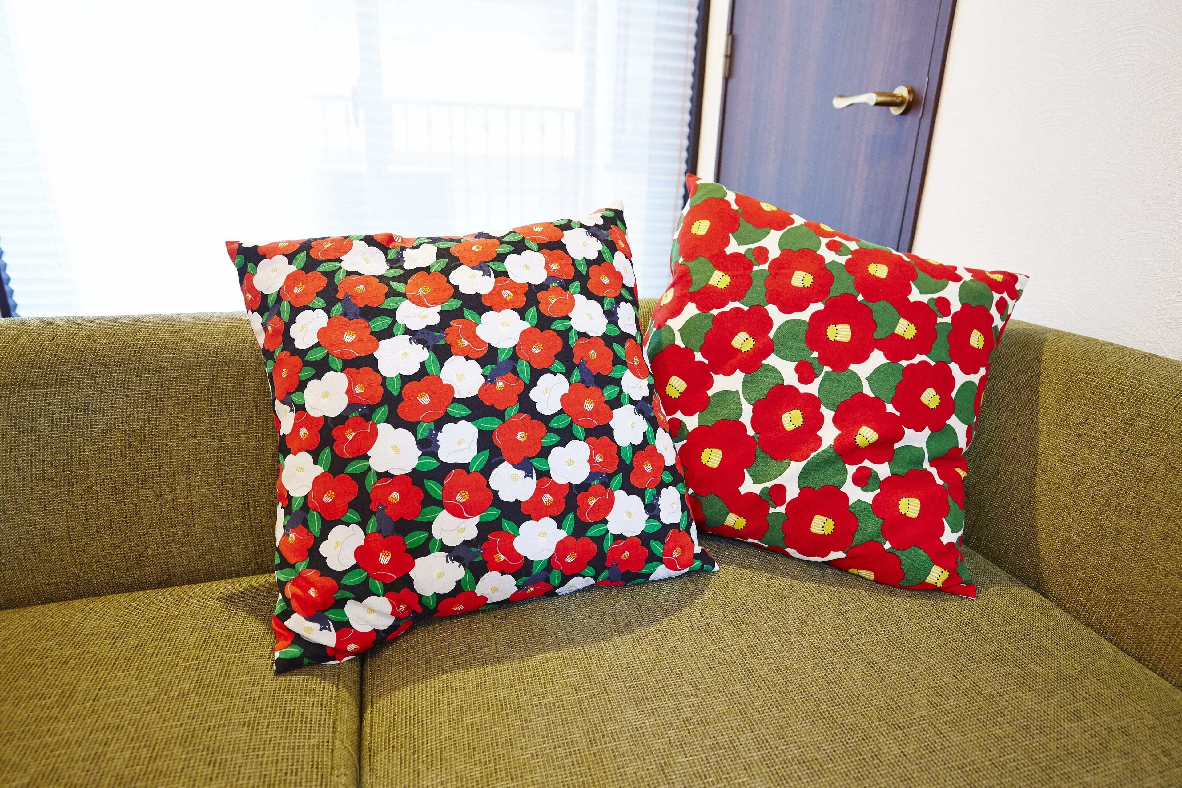 design quadruple room | individually decorated, individually furnished, desk, laptop workspace