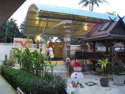 Cha-em Resort