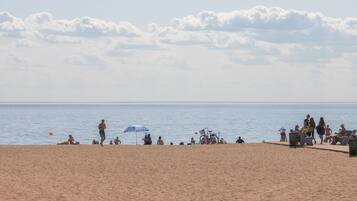 Plage à proximité, bar de plage