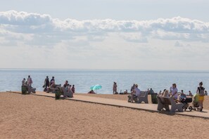 Beach nearby, beach bar - Park Hotel (Zelenogorsk)