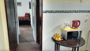 Standard-Apartment, Mehrere Betten, Balkon, Stadtblick | Eigene Küche
