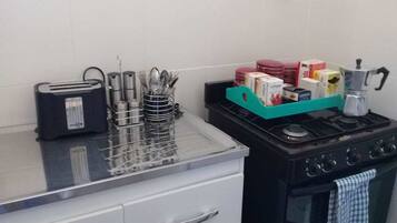 Standard Apartment, Multiple Beds, Balcony, City View | Private kitchen | Fridge, microwave, oven, stovetop