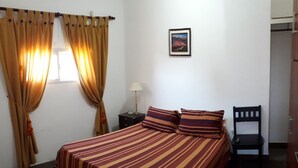 Unclassified image, 3 of 21, button - Colonial Belgrano (San Salvador de Jujuy)