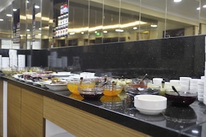 Tägliches inbegriffenes Frühstücksbuffet
