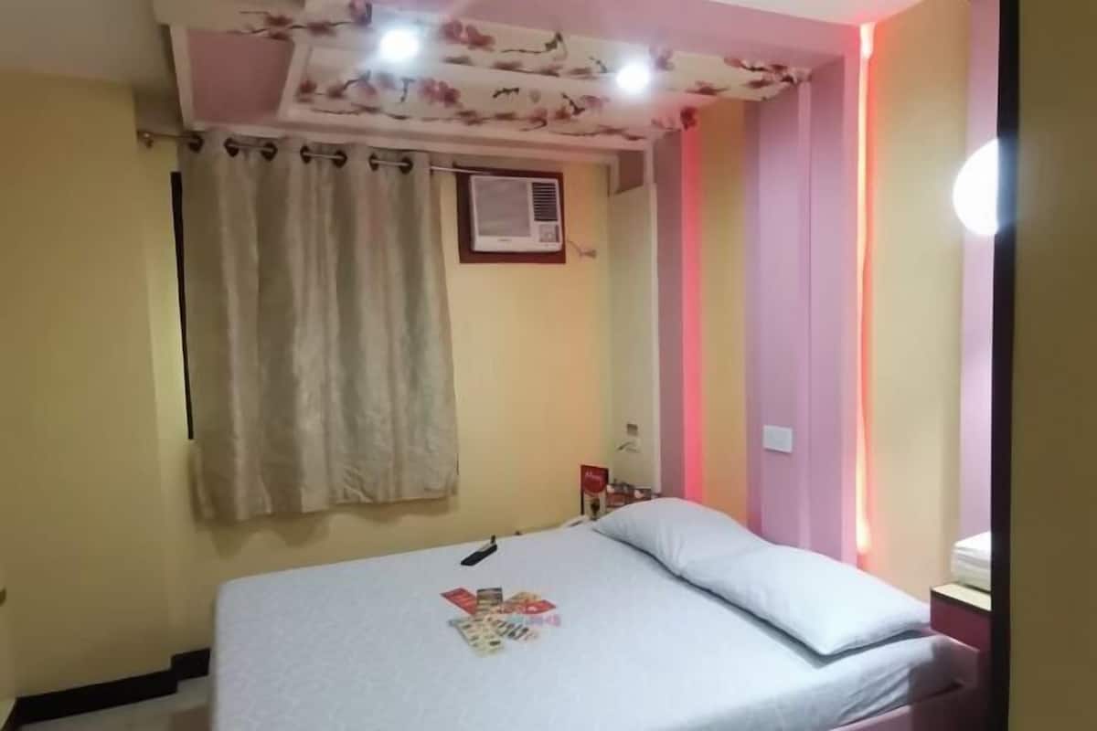 Caja de seguridad en la habitación, insonorización y ropa de cama