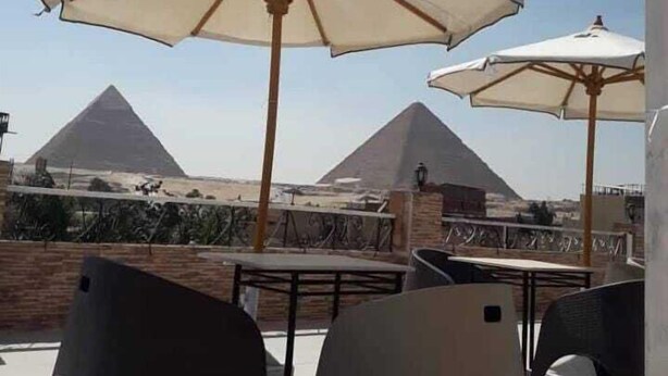 Terrace/patio - Mr Brown Sugar Pyramids View Hotel (Giza)