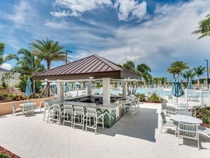 Outdoor dining - Luxury 6BR 4.5BA Pool Spa Villa - Solara Resort - Near Disney (Kissimmee)