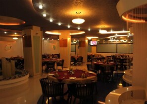 Restaurant - Hotel Surbhi (Mundra)