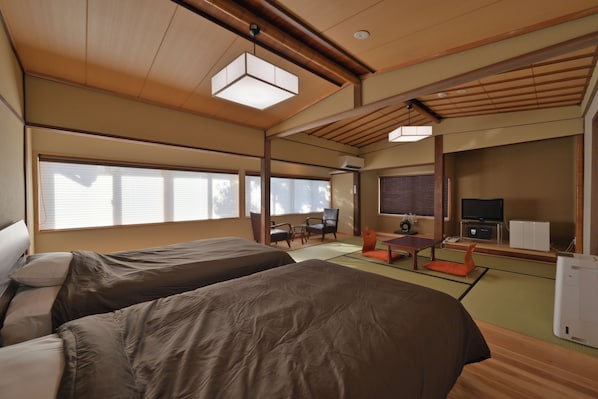 Japanese-Western room | Free WiFi, bed sheets - Yanagawa Wakariki Ryokan (Yanagawa)