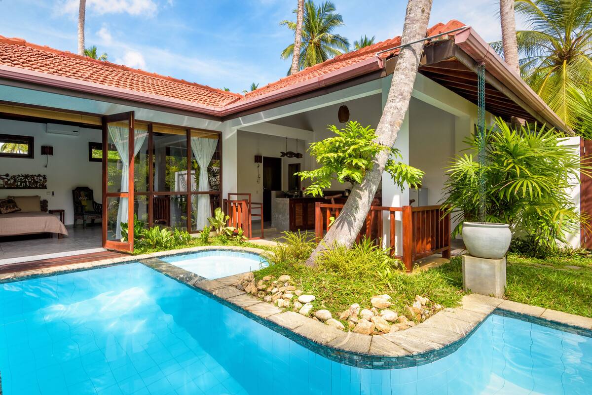 Romantic Villa, Non Smoking, Garden View | 1 bedroom, premium bedding, Tempur-Pedic beds, minibar