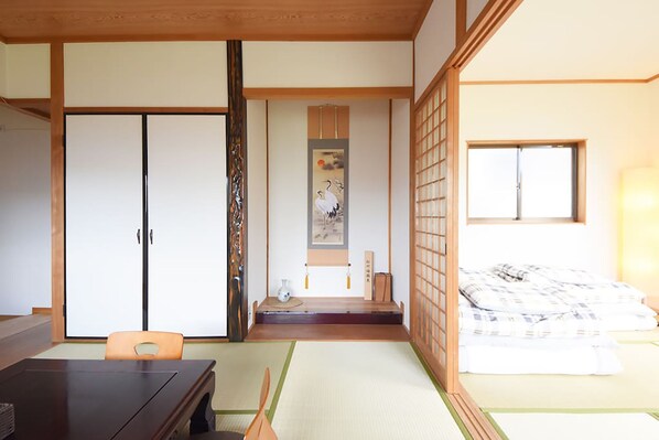 Apartment, 6 Japanese Futons, Non Smoking | Free WiFi - Tarbo's House Naramachi : The Heart of Nara (Nara)