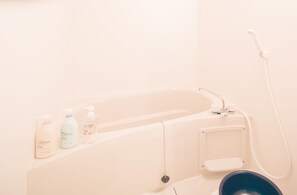 Bathroom - Turfy's Flat 102 (Osaka)