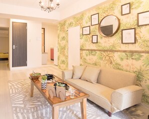 Apartment | Living area | Flat-screen TV