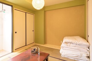 Apartment | Desk, free WiFi