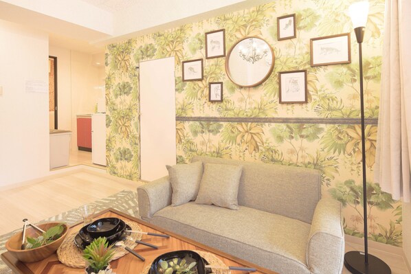 Apartment | Living area | Flat-screen TV