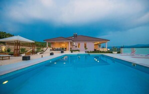 Beheizter Pool