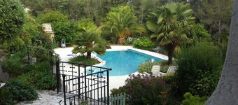 Beau rez de chaussée de villa avec piscine, Le Pradet (Var)
