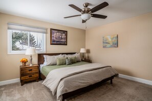 5 chambres, fer et planche à repasser, accès au Wi-Fi (inclus)