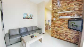 Villa, 2 Bedrooms | Living room