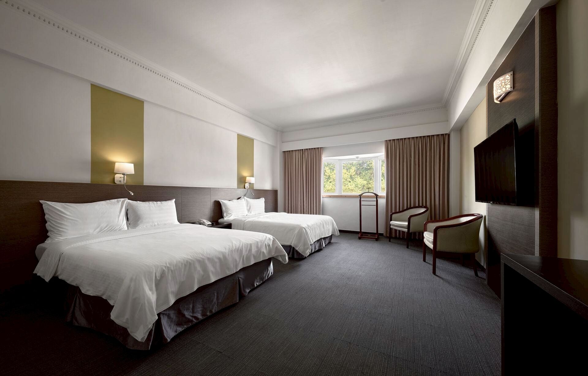 Deluxe Quadruple Room, 1 Bedroom, Non Smoking, Ensuite | Premium bedding, down comforters, pillowtop beds, desk