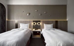 Deluxe Twin Room, Multiple Beds, Non Smoking, Ensuite | Premium bedding, down comforters, pillowtop beds, individually decorated - Haifu Garden Hotel (Jinsha)