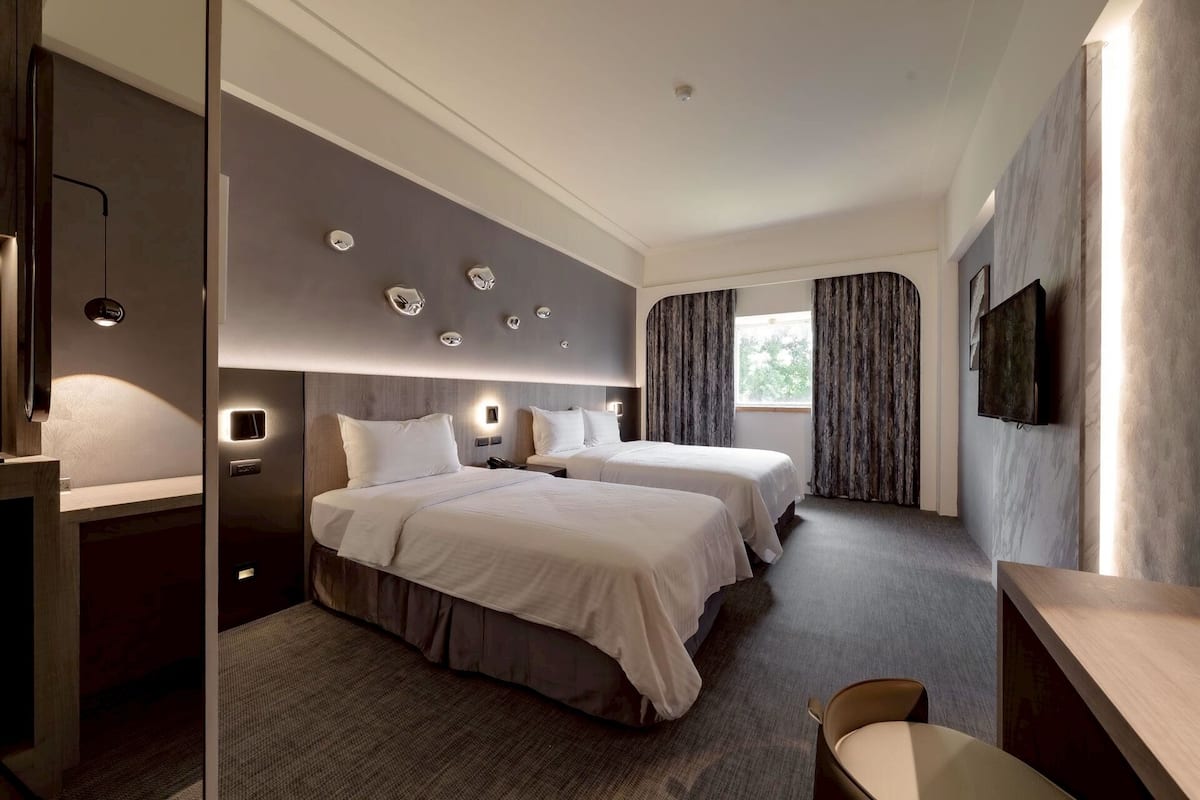 Deluxe Triple Room, Non Smoking, Ensuite | Premium bedding, down duvets, pillow-top beds, individually decorated